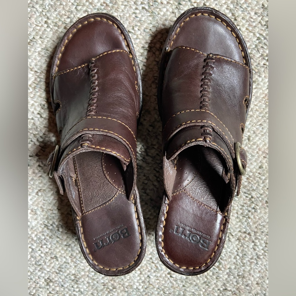Born leather Sandals heels size 7 in great condition